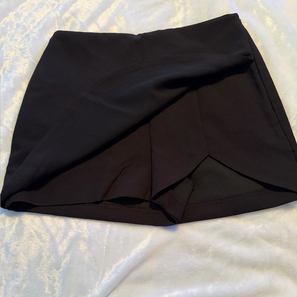 English Factory Black Skort with Overlap Design - Picture 5 of 11